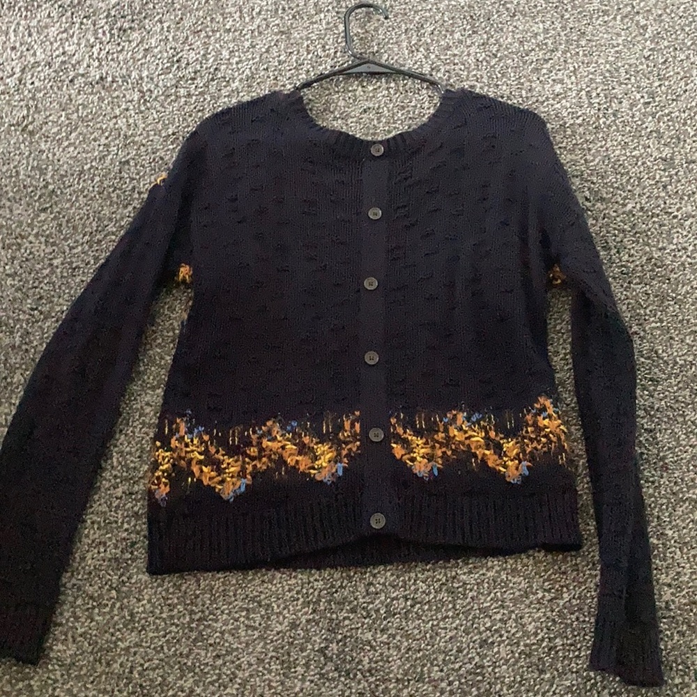 Sweater - Picture 4 of 4